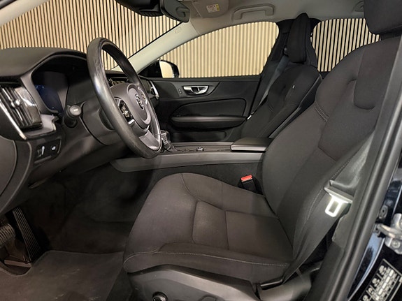 Volvo V60 Cross Country 10 of 23