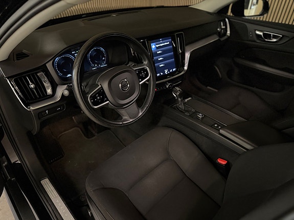 Volvo V60 Cross Country 11 of 23