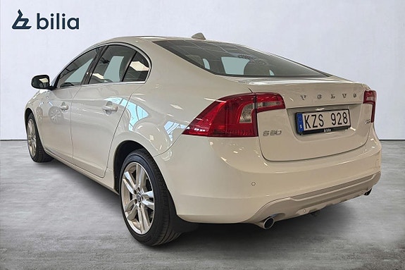 Volvo S60 2 of 5