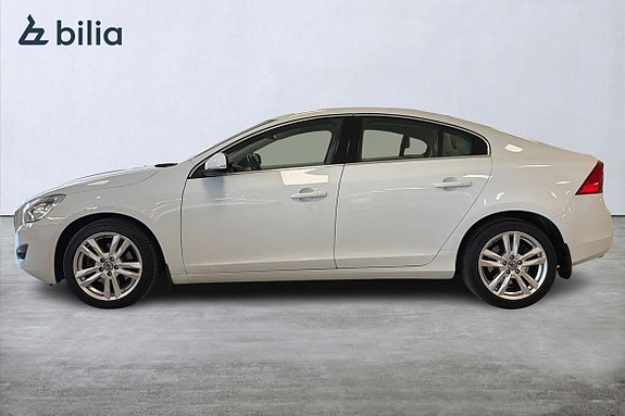 Volvo S60 3 of 5