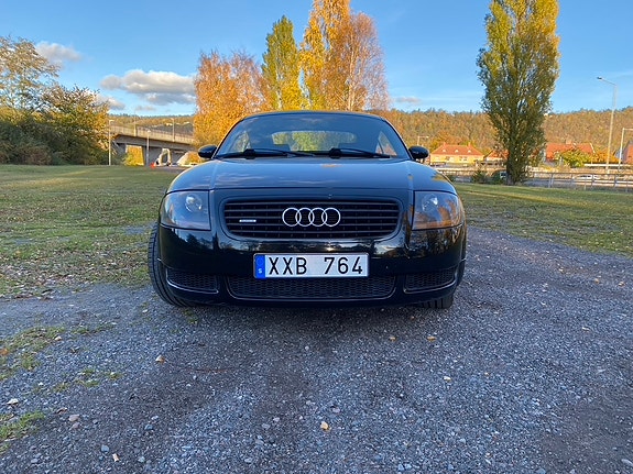 Audi TT 2 of 9