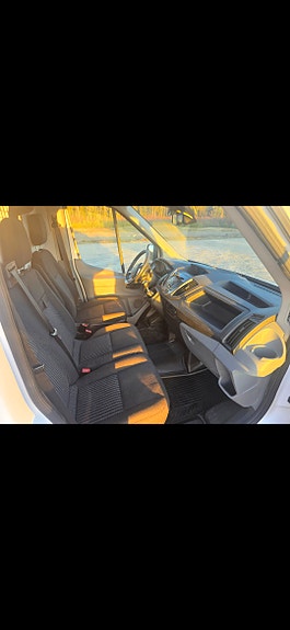 Ford Transit 5 of 5