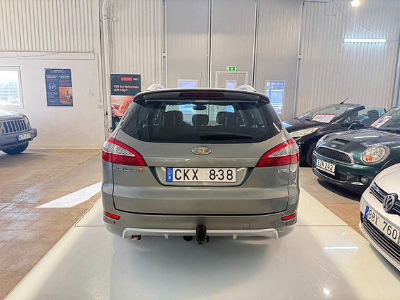 Ford Mondeo 13 of 13