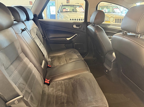 Ford Mondeo 12 of 13