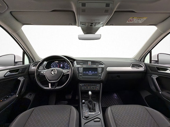 Volkswagen Tiguan 14 of 30