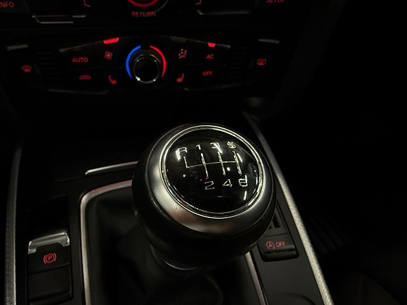 Audi A4 5 of 11