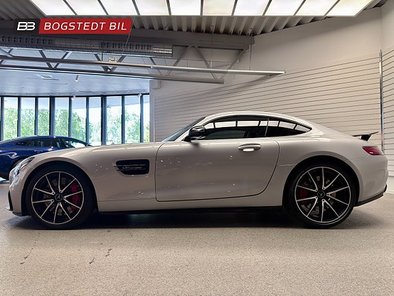 Mercedes-Benz AMG GT S 4 of 5