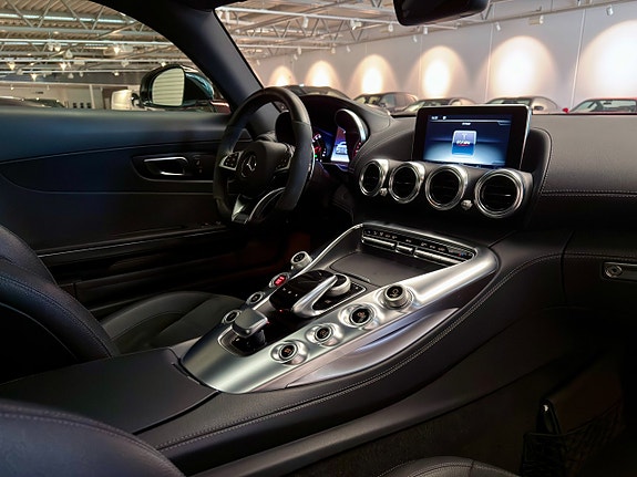 Mercedes-Benz AMG GT S 16 of 20