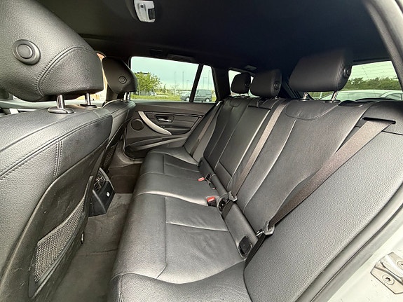 BMW 320d 11 of 17