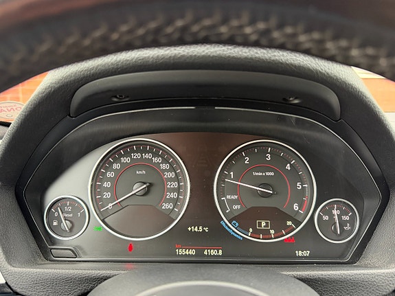 BMW 320d 4 of 17