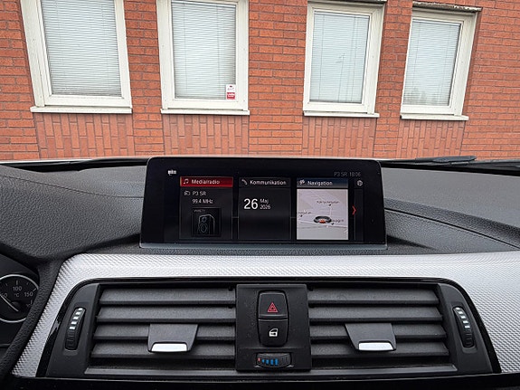 BMW 320d 9 of 17