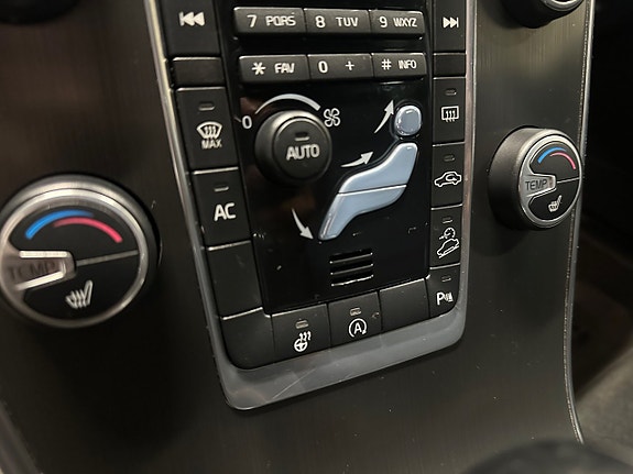 Volvo XC60 10 of 18