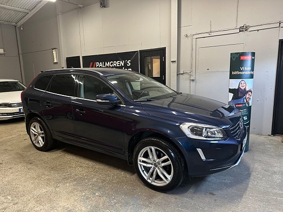 Volvo XC60 2 of 5