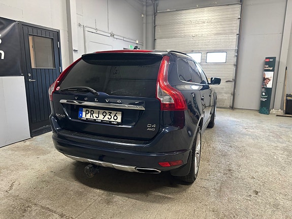Volvo XC60 4 of 5