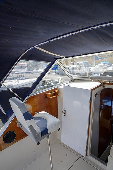 Chris Craft Catalina 25 7 of 9