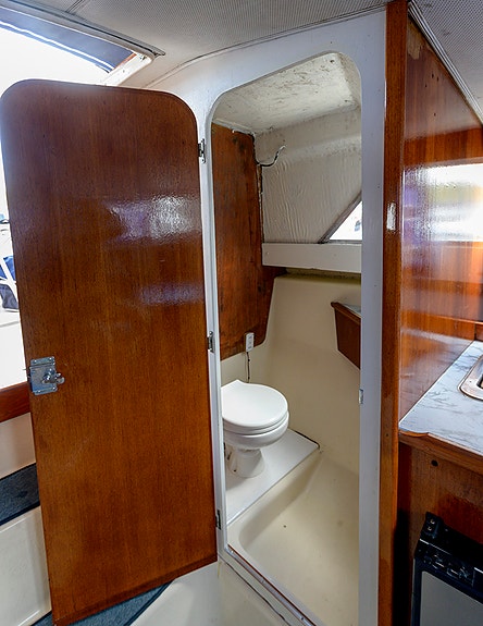 Chris Craft Catalina 25 6 of 9