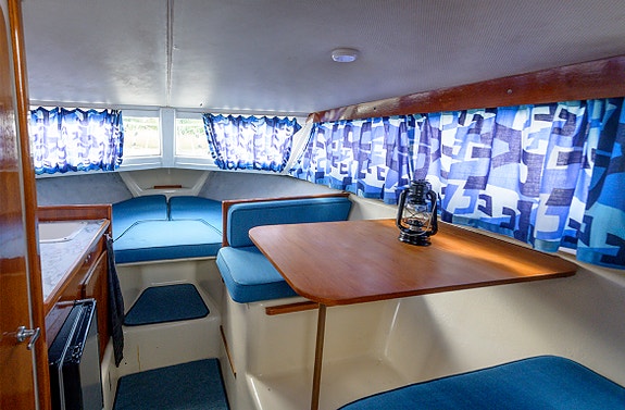 Chris Craft Catalina 25 3 of 5