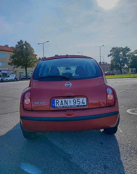 Nissan Micra 3 of 5