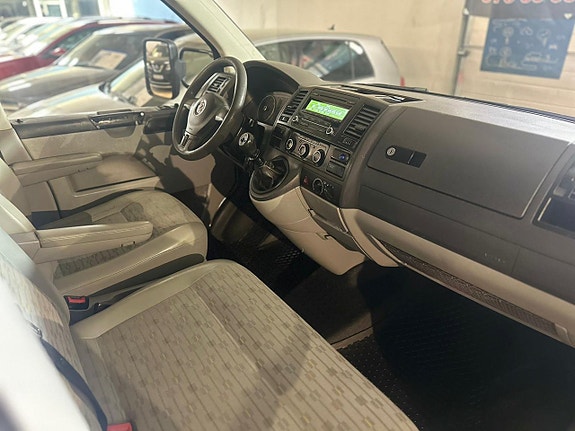 Volkswagen Transporter 14 of 17