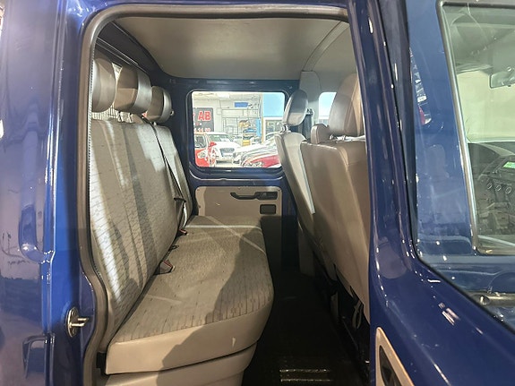 Volkswagen Transporter 11 of 17
