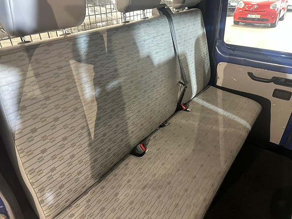 Volkswagen Transporter 10 of 17