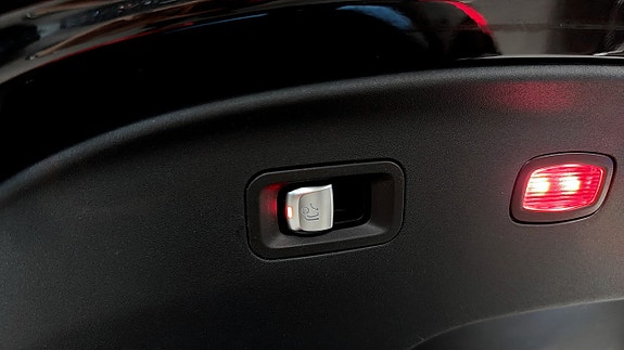 Mercedes-Benz AMG GT 43 14 of 26