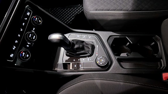 Volkswagen Tiguan 18 of 23