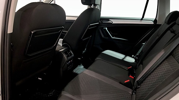 Volkswagen Tiguan 11 of 23