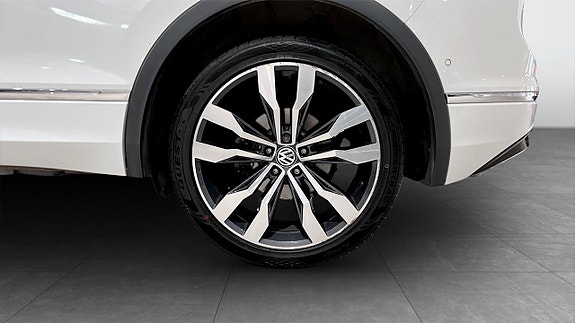 Volkswagen Tiguan 6 of 23