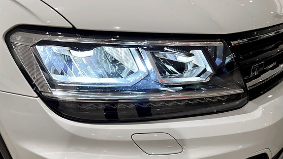 Volkswagen Tiguan 16 of 23