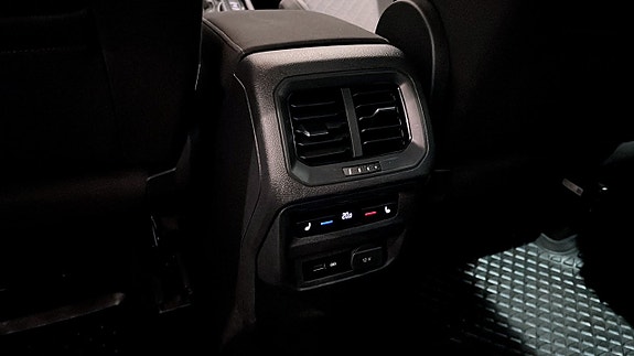 Volkswagen Tiguan 17 of 23
