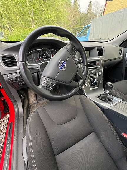 Volvo S60 5 of 5