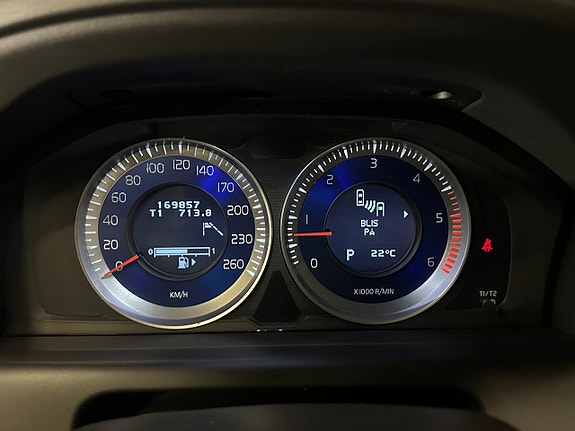 Volvo XC60 21 of 30