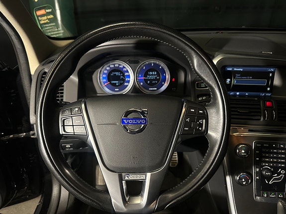 Volvo XC60 18 of 30