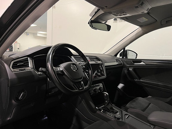 Volkswagen Tiguan Allspace 6 of 25