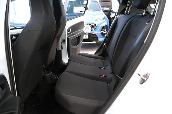 Volkswagen e-Up! 14 of 30