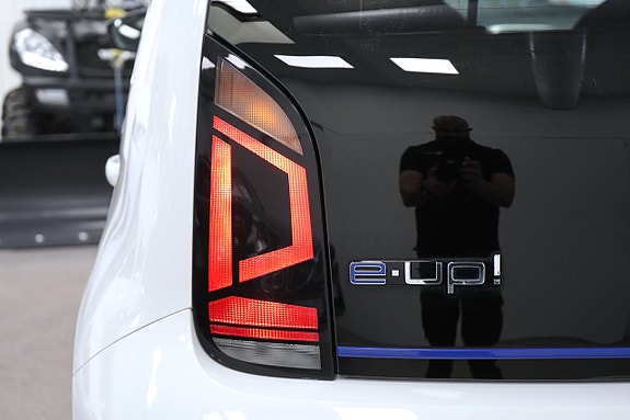 Volkswagen e-Up! 13 of 30