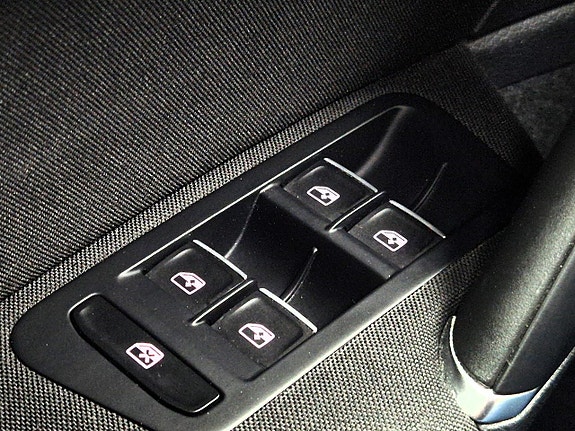 Volkswagen Golf I 11 of 28