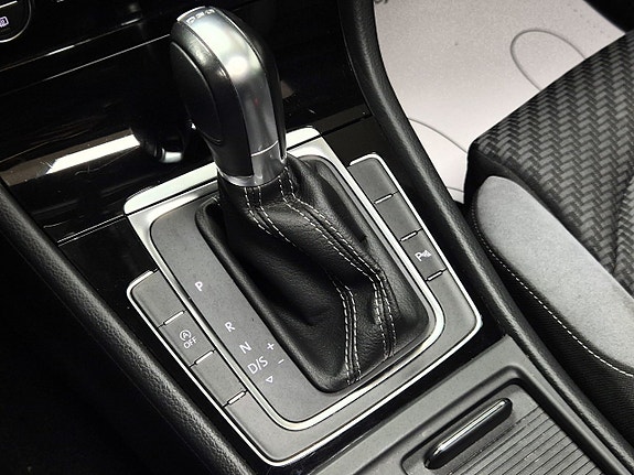 Volkswagen Golf I 21 of 28