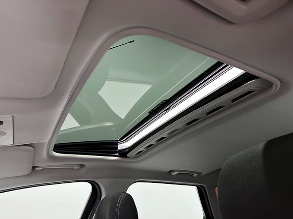 Ford Mondeo 19 of 25