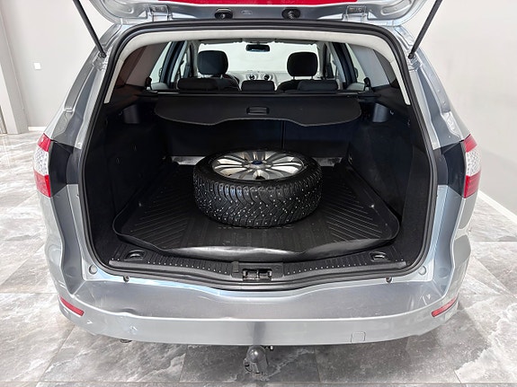 Ford Mondeo 25 of 25