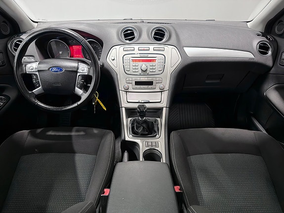 Ford Mondeo 16 of 25