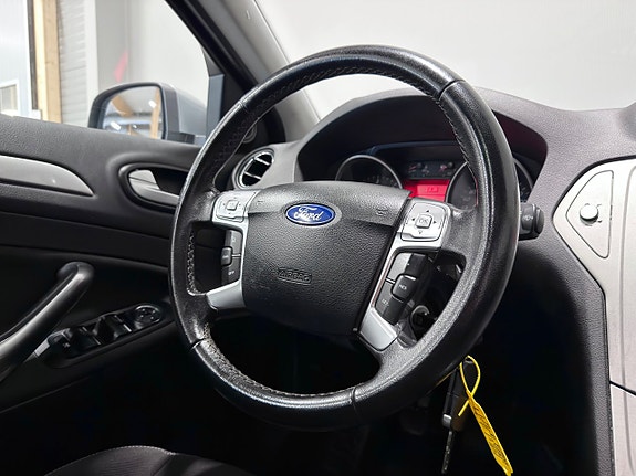 Ford Mondeo 20 of 25