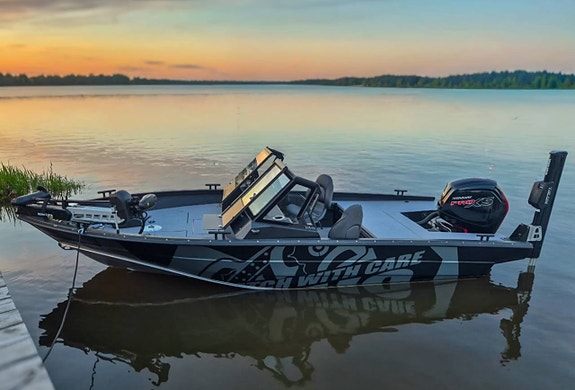 UMS 545 FISHING DC + MERCURY 115HK PRO XS 2 of 12