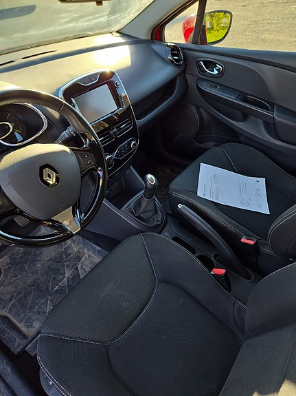 Renault Clio 3 of 3