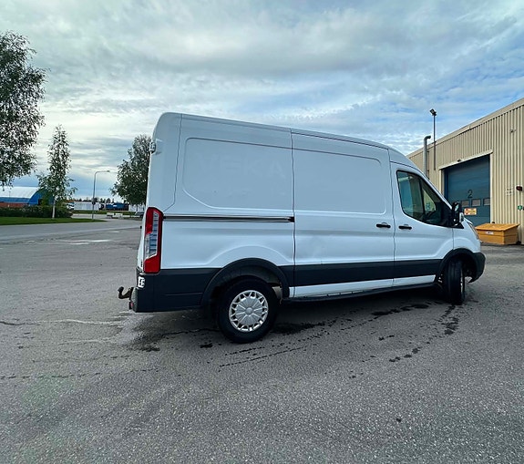 Ford Transit 2 of 5
