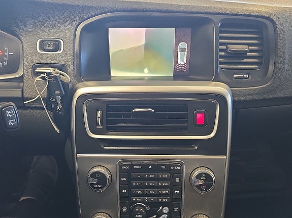 Volvo V60 Cross Country 17 of 17