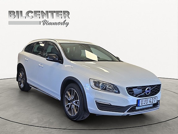 Volvo V60 Cross Country 9 of 17