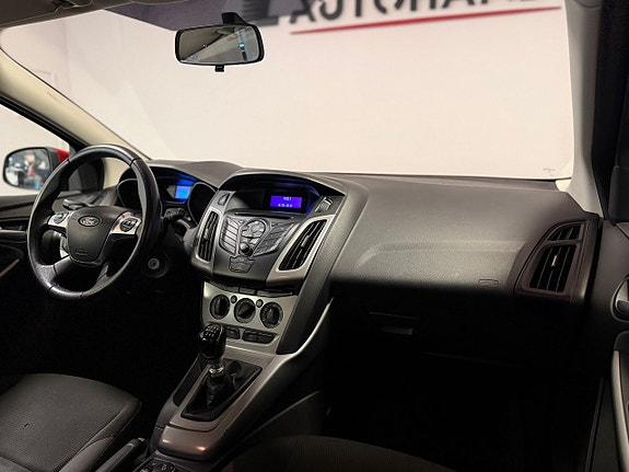 Ford Focus 9 of 18