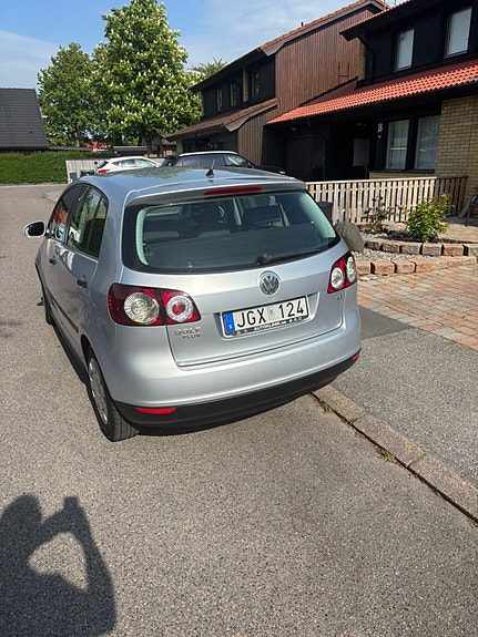 Volkswagen Golf Plus 2 of 8